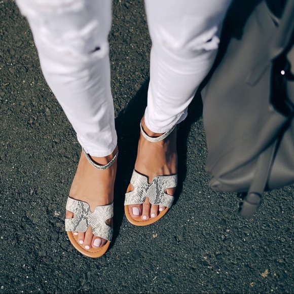 CLEARANCE SALE-FIRM‼️ Lily Sandal-Snakeskin - Picture 2 of 8